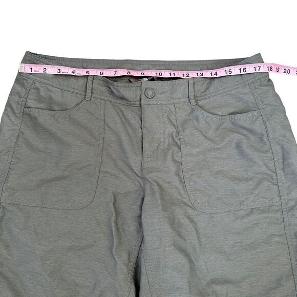 The North Face ~ Never Stop ~ Sage Green Shorts ~ optional rolled hem ~ size 12 - Picture 9 of 10